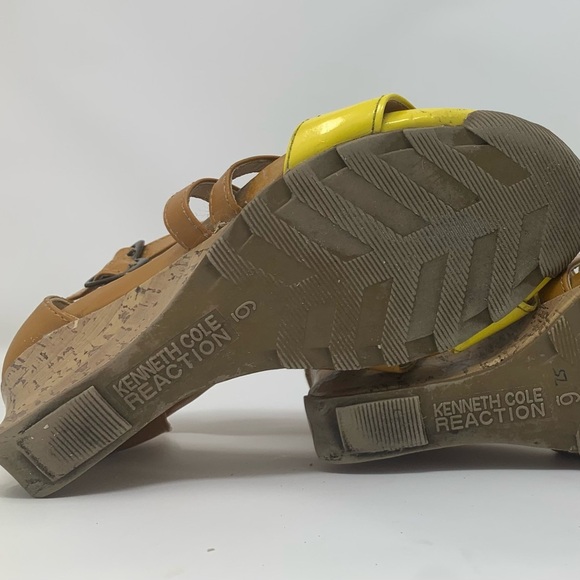KENNETH COLE Reaction Yellow Wedges - Picture 12 of 13